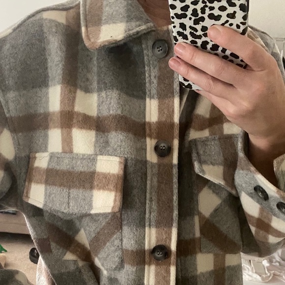 LAST 1️⃣ Large Plaid Shacket - Picture 5 of 6